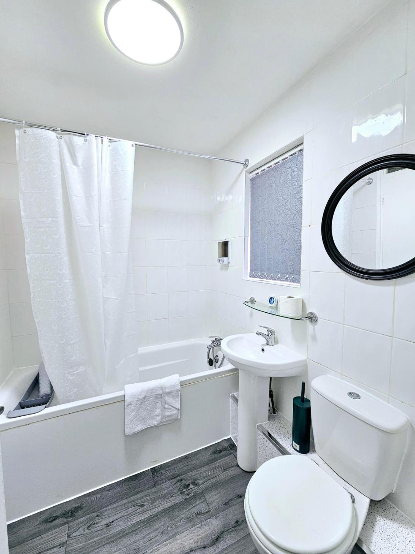 Lushstay Telford - Families, Contractors & Group Of Friends, Long Term Stay Εξωτερικό φωτογραφία